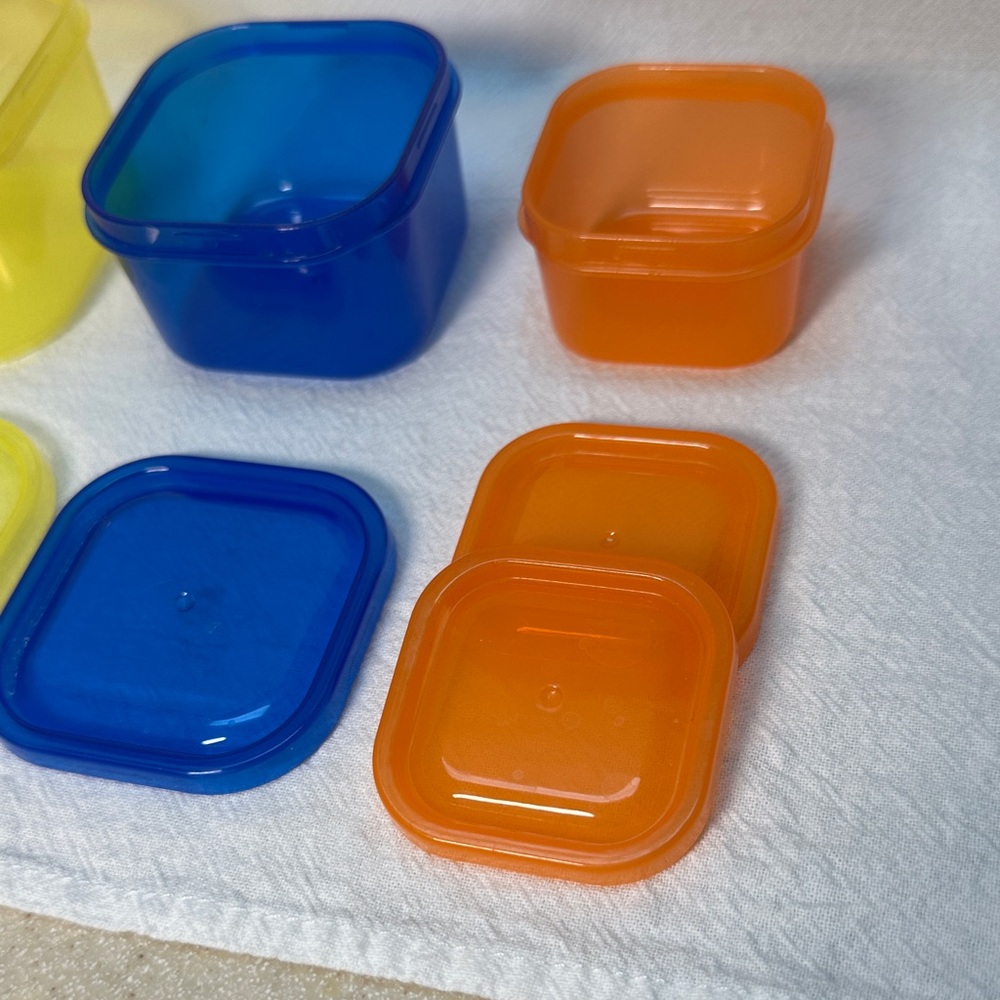 Colorful Plastic Storage Containers - Picture 3 of 6